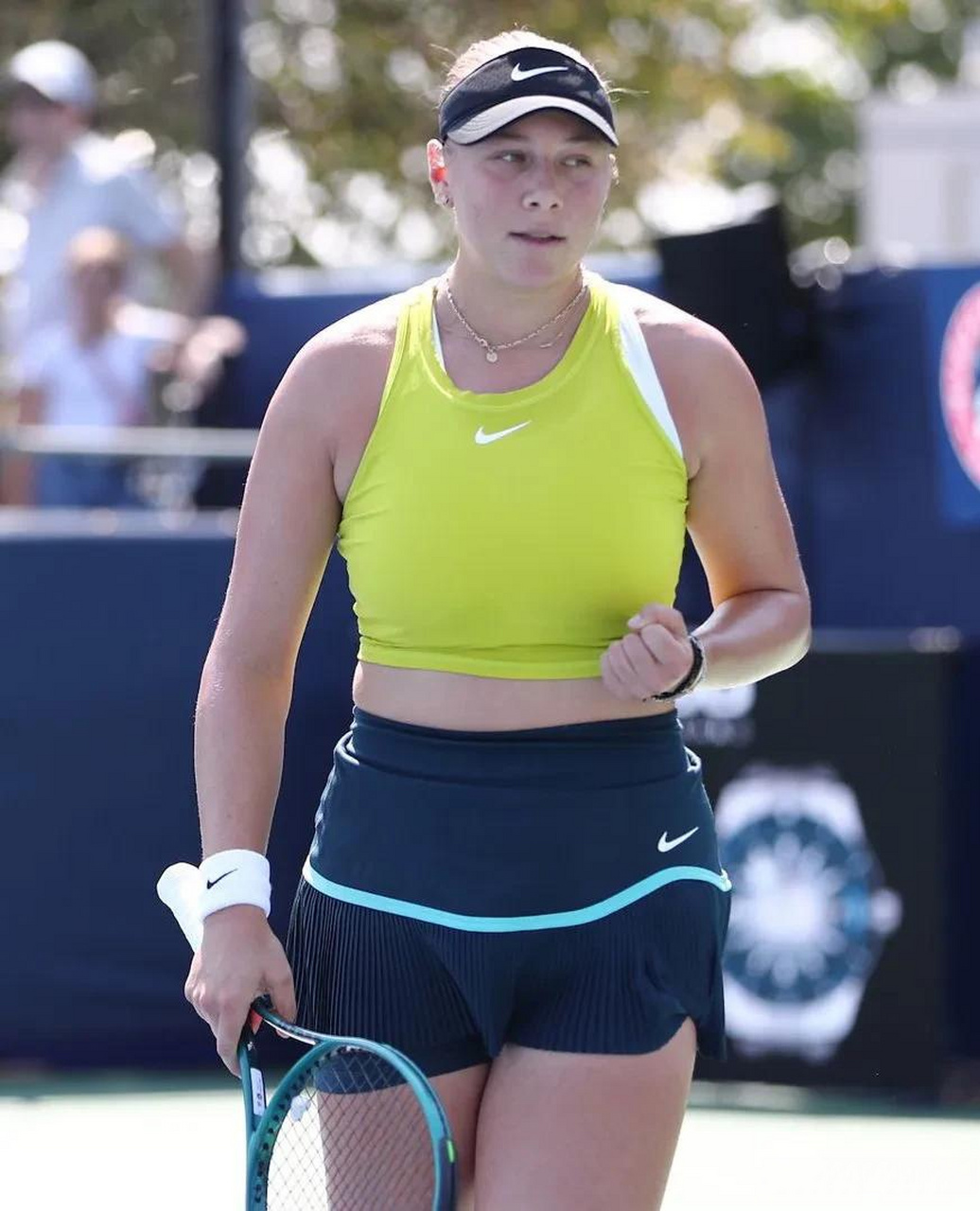 中线突然劈 中线突然劈